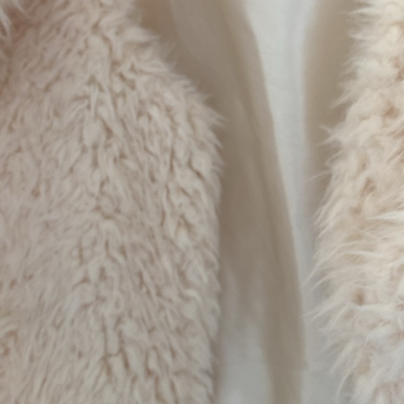 Fluffy ivory sweater vest.  Size L/XL - Picture 4 of 4